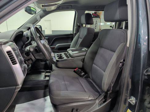Used 2017 GMC Sierra 1500 SLE w/ SLE Value Package AWD/4WD image 8