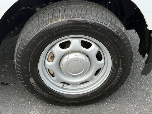 Used 2022 Ford F150 XL w/ Equipment Group 101A High RWD image 9