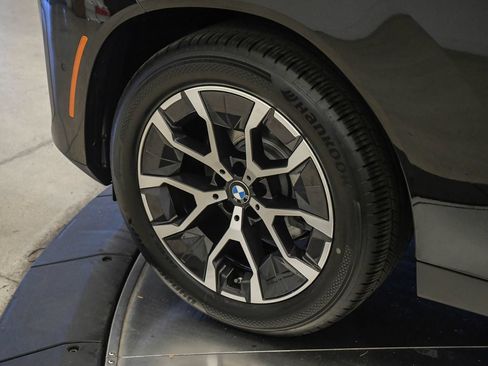 Used 2026 BMW X3 xDrive30i w/ Premium Package AWD/4WD image 9