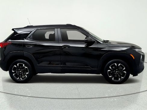 Used 2023 Chevrolet TrailBlazer LT w/ Convenience Package FWD image 6