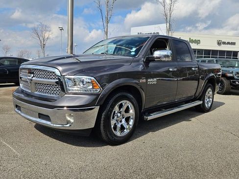 Used 2017 RAM 1500 Laramie w/ Convenience Group image 4