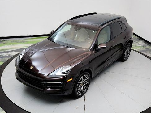 Used 2020 Porsche Cayenne AWD/4WD image 33
