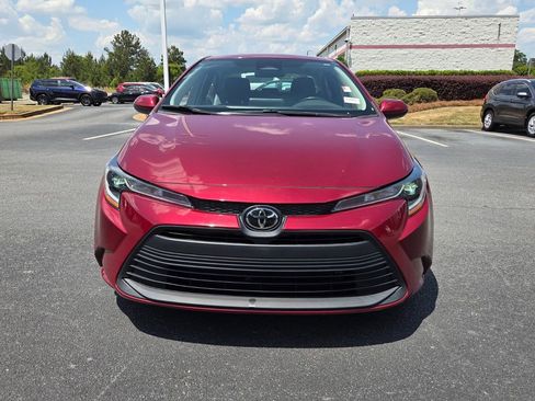 Used 2023 Toyota Corolla LE FWD image 2