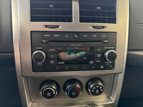 Used 2010 Jeep Liberty Limited AWD/4WD image 22
