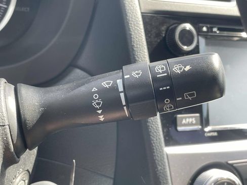 Used 2017 Subaru Crosstrek 2.0i Premium AWD/4WD image 24