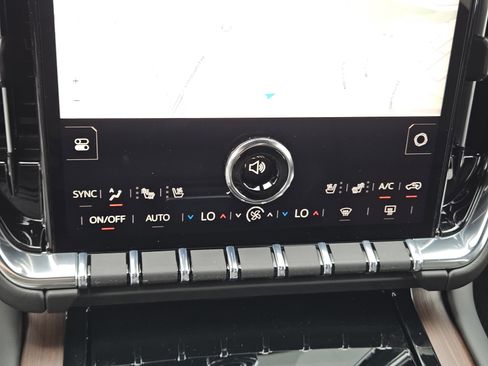 New 2026 GMC Yukon Denali w/ Denali Reserve Package image 14