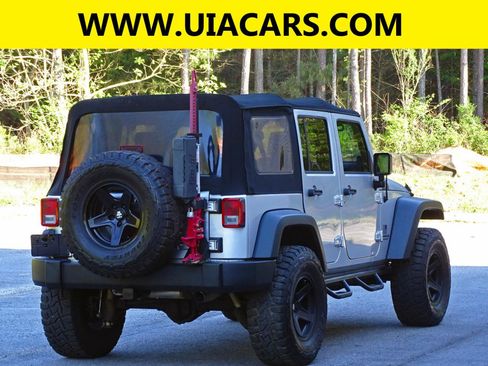 Used 2008 Jeep Wrangler Unlimited Rubicon w/ Dual Top Group image 9