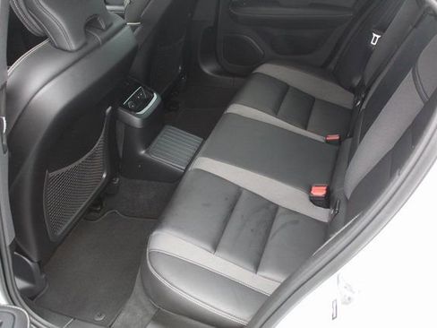 Certified 2022 Volvo S60 T8 R-Design image 14