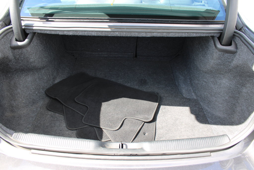 Used 2023 Dodge Charger GT w/ Plus Group RWD image 9