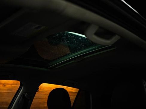 Used 2020 Volkswagen Golf 4-Door image 24