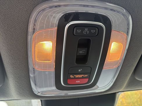 Used 2025 Hyundai Elantra SEL image 19