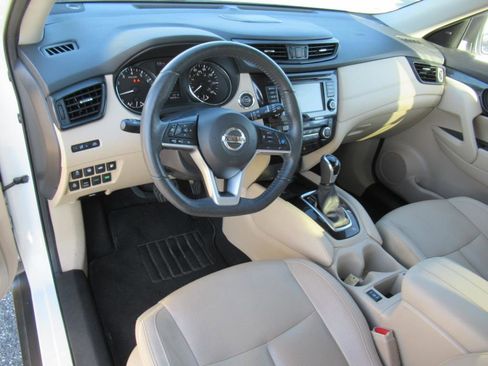 Used 2020 Nissan Rogue SL w/ Premium Package image 15