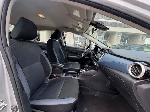 Used 2025 Nissan Versa SV FWD image 35