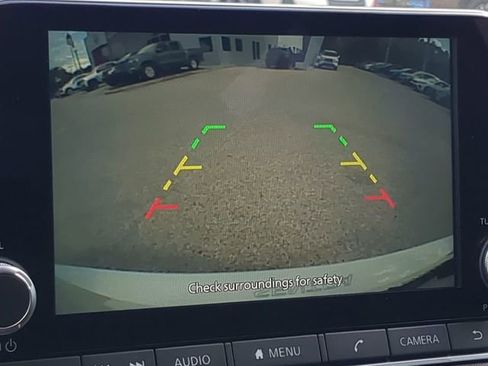 Used 2025 Nissan Sentra SV image 18