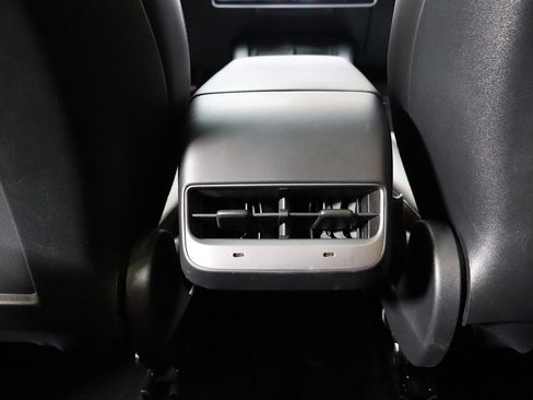 Used 2021 Tesla Model Y Long Range image 43