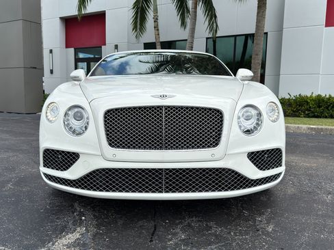 Used 2016 Bentley Continental GT image 4
