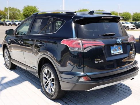 Used 2017 Toyota RAV4 XLE w/ All Weather Liner Package AWD/4WD image 3