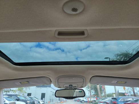 Used 2004 Jaguar XJ8 image 18