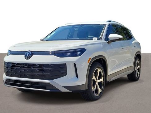 New 2026 Volkswagen Tiguan SE FWD image 2