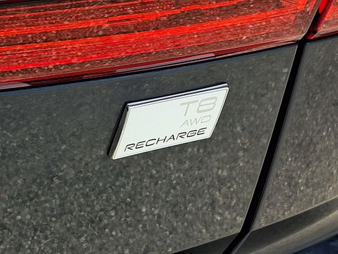 Certified 2024 Volvo XC60 T8 Plus w/ Protection Package Premier AWD/4WD image 33