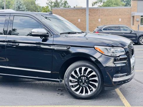 Used 2023 Lincoln Navigator Black Label AWD/4WD image 3