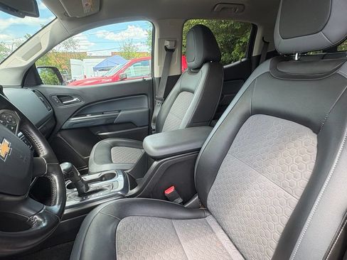 Used 2016 Chevrolet Colorado Z71 AWD/4WD image 10