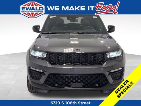 New 2025 Jeep Grand Cherokee Limited w/ Luxury Tech Group II AWD/4WD image 16