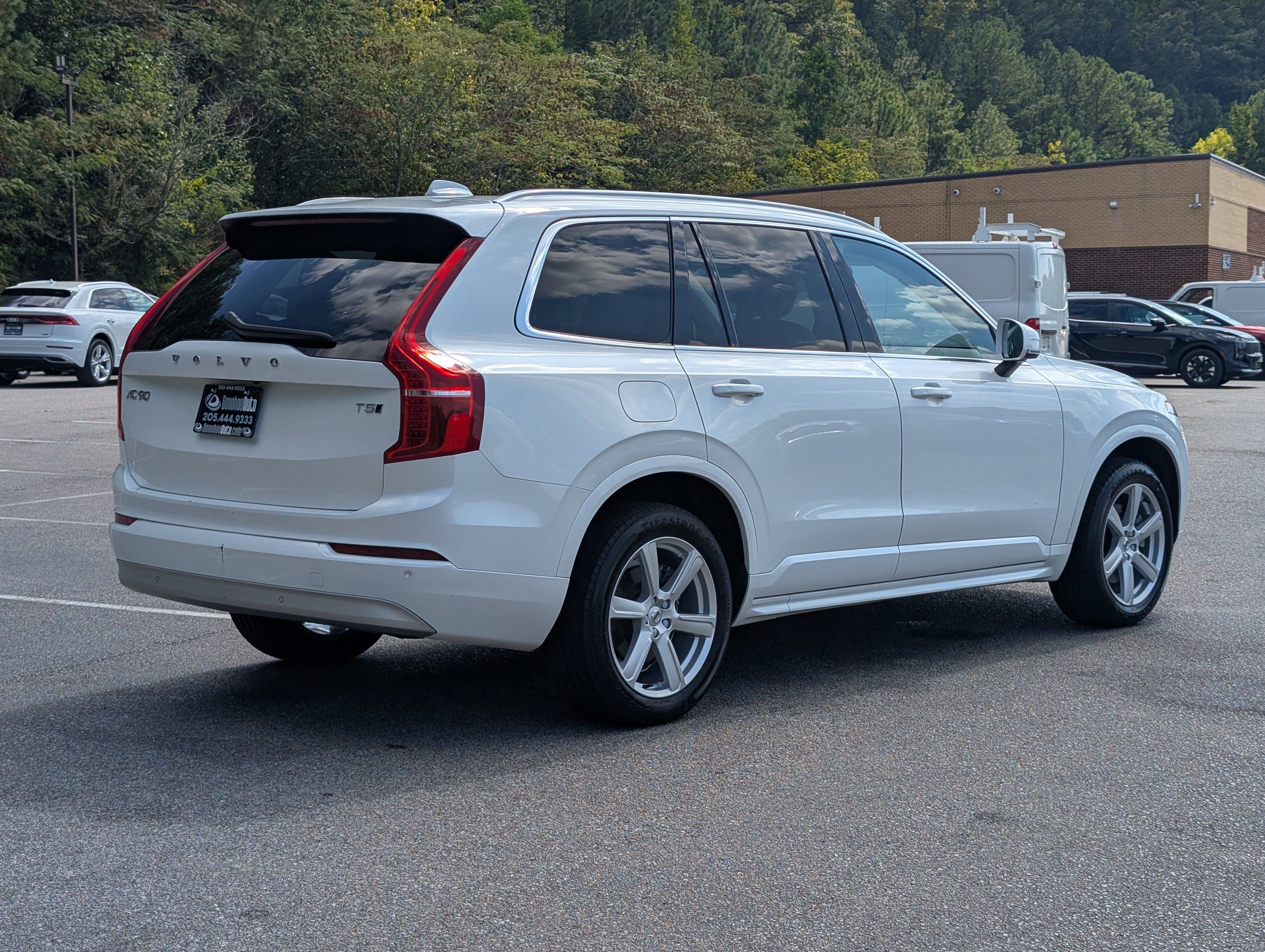 Used 2022 Volvo XC90 T5 Momentum AWD/4WD image 9