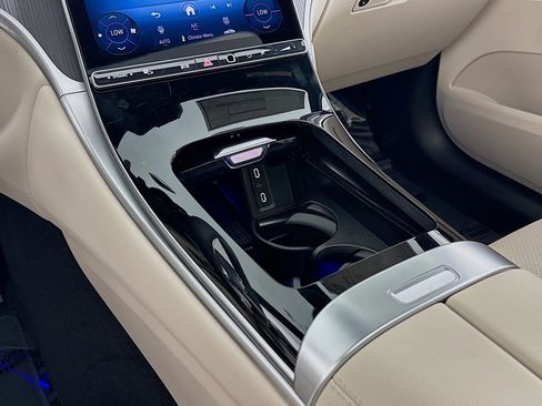 New 2026 Mercedes-Benz GLC 300 4MATIC image 5