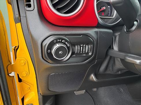 Used 2021 Jeep Wrangler Unlimited Rubicon w/ Cold Weather Group image 20