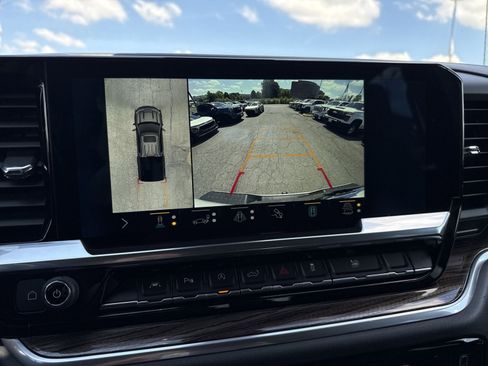 Used 2022 Chevrolet Silverado 1500 RST AWD/4WD image 19