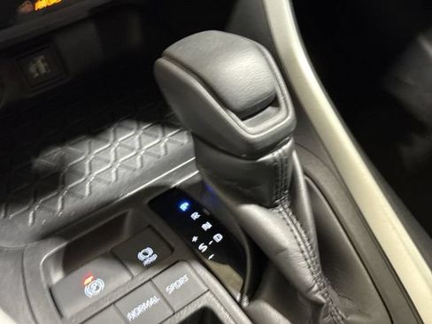 Used 2024 Toyota RAV4 XLE FWD image 17