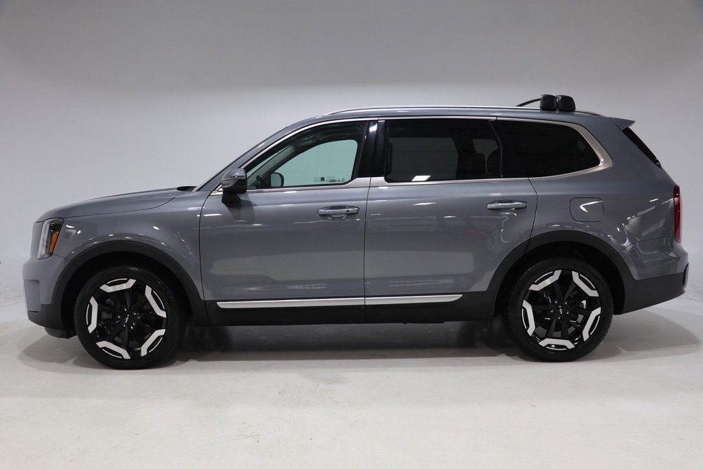 Used 2025 Kia Telluride S AWD/4WD image 4