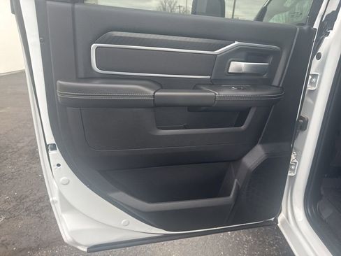 Used 2025 RAM 2500 Big Horn image 38