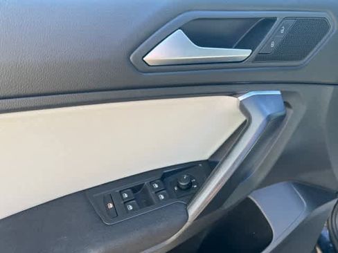 Used 2021 Volkswagen Tiguan S FWD image 14