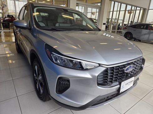 Used 2023 Ford Escape Active w/ Tech Pack #2 image 3