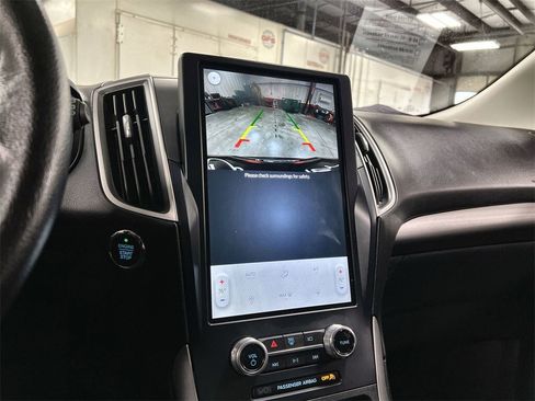 Used 2022 Ford Edge SE w/ Cargo Accessory Package image 28
