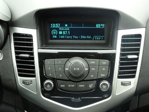 Used 2014 Chevrolet Cruze LT FWD image 13