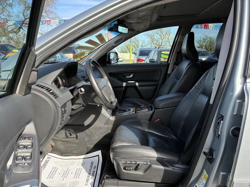 Used 2011 Volvo XC90 3.2 image 3