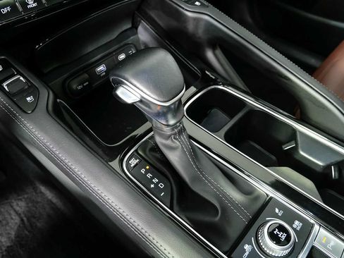 Used 2024 Kia Telluride SX Prestige AWD/4WD image 17