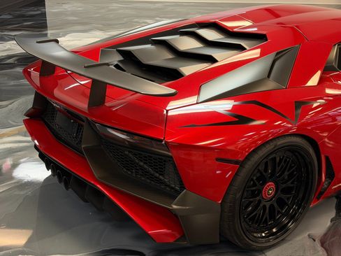 Used 2017 Lamborghini Aventador LP 750-4 Superveloce AWD/4WD image 11