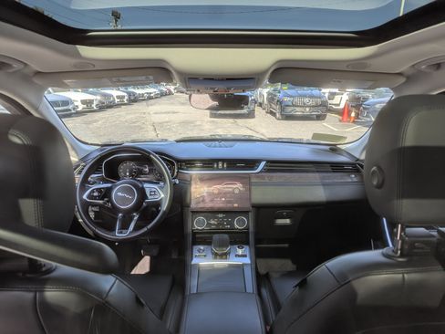 Used 2023 Jaguar F-PACE S image 40