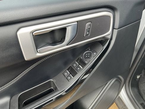 Used 2022 Ford Explorer ST w/ ST Street Pack image 12