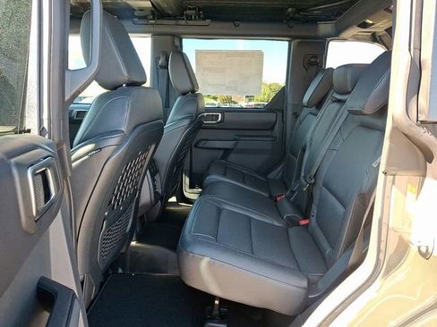 New 2025 Ford Bronco Badlands image 5