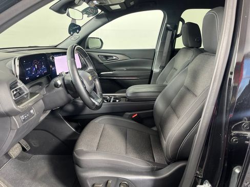 Used 2024 Chevrolet Traverse LT w/ Enhanced Driving Package FWD image 23