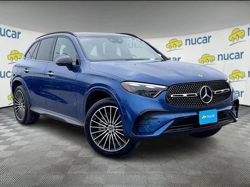 Used 2025 Mercedes-Benz GLC 300 4MATIC image 1