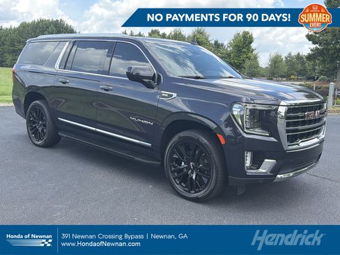 Used 2023 GMC Yukon XL SLT AWD/4WD image 1
