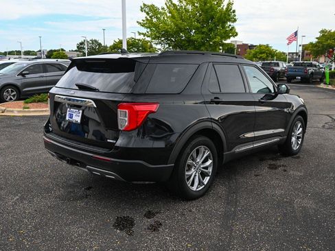 Used 2020 Ford Explorer XLT w/ Equipment Group 202A AWD/4WD image 5