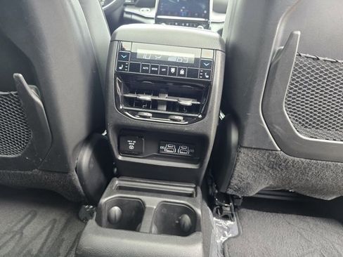 Used 2021 Jeep Grand Cherokee L Overland w/ Luxury Tech Group IV image 34