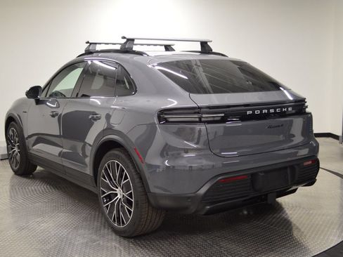 New 2026 Porsche Macan 4 Electric AWD/4WD image 3
